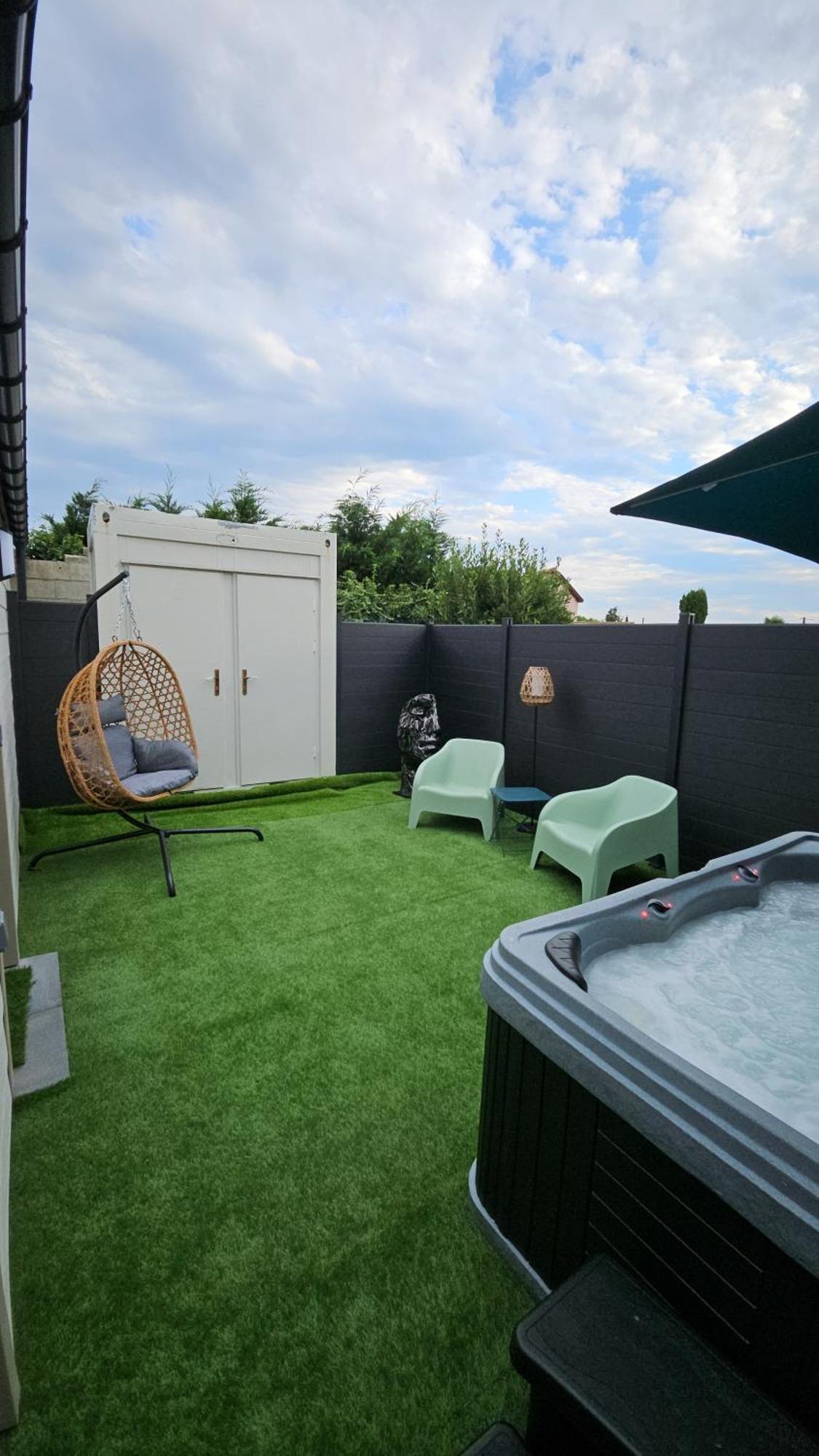 Hebergement Privee Jaccuzzi En Supplement Saint-Clair-du-Rhone Екстер'єр фото