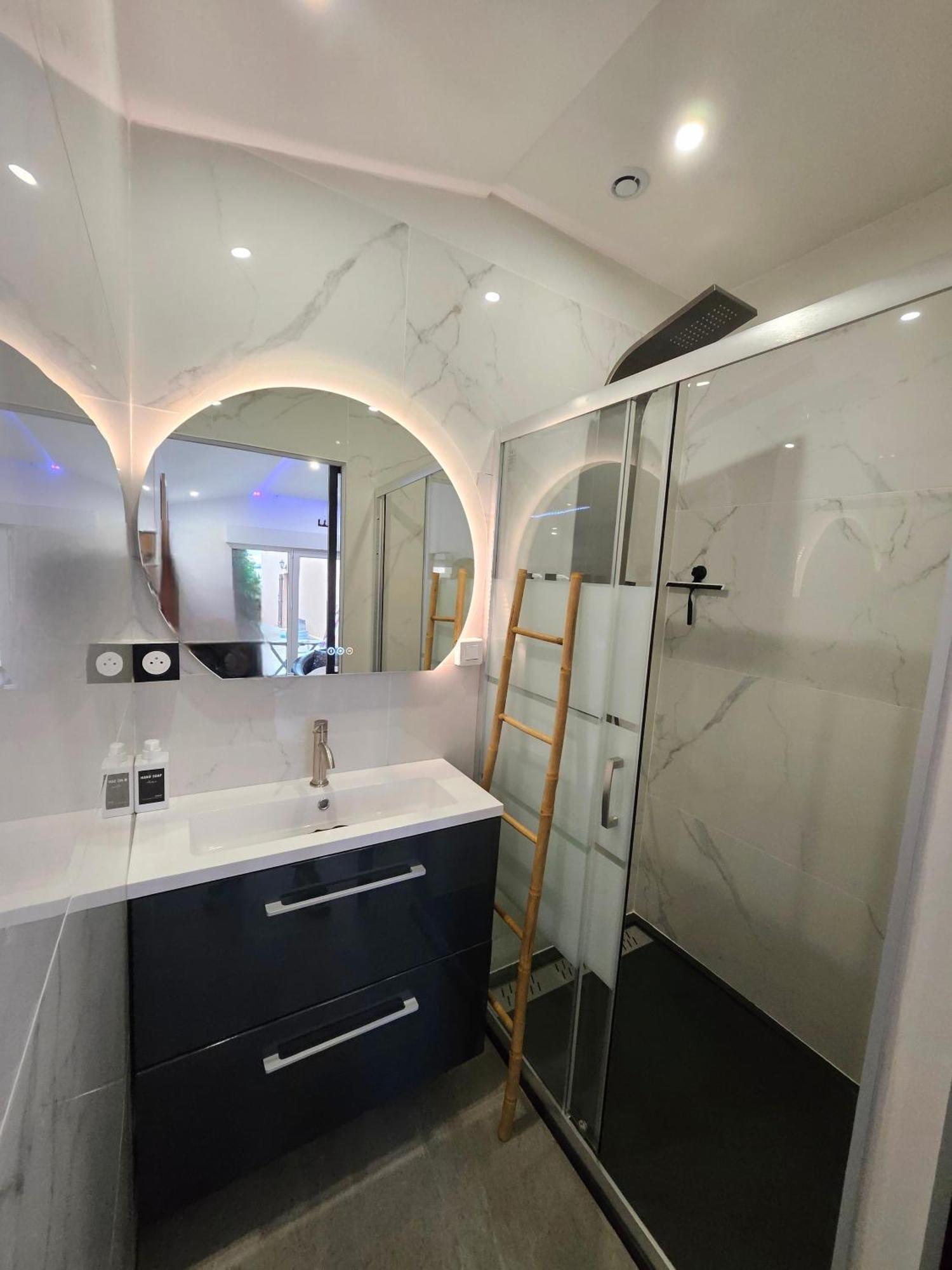Hebergement Privee Jaccuzzi En Supplement Saint-Clair-du-Rhone Екстер'єр фото